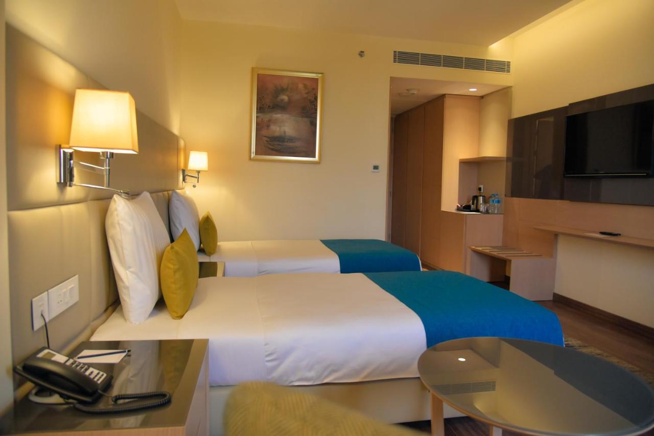 Bravia Hotel Niamey Exterior photo