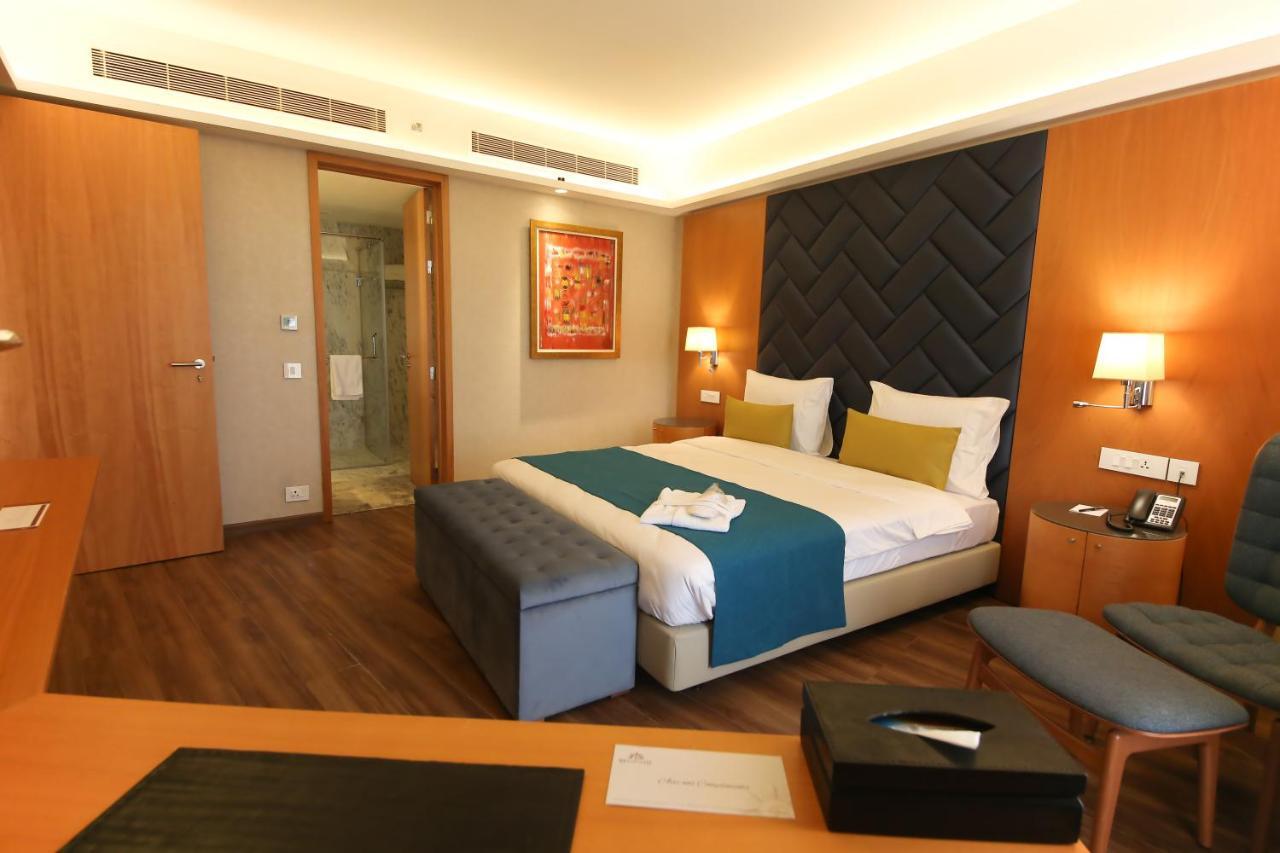Bravia Hotel Niamey Exterior photo
